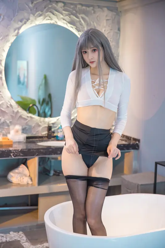浴缸湿身黑丝 - Luisa_零纱